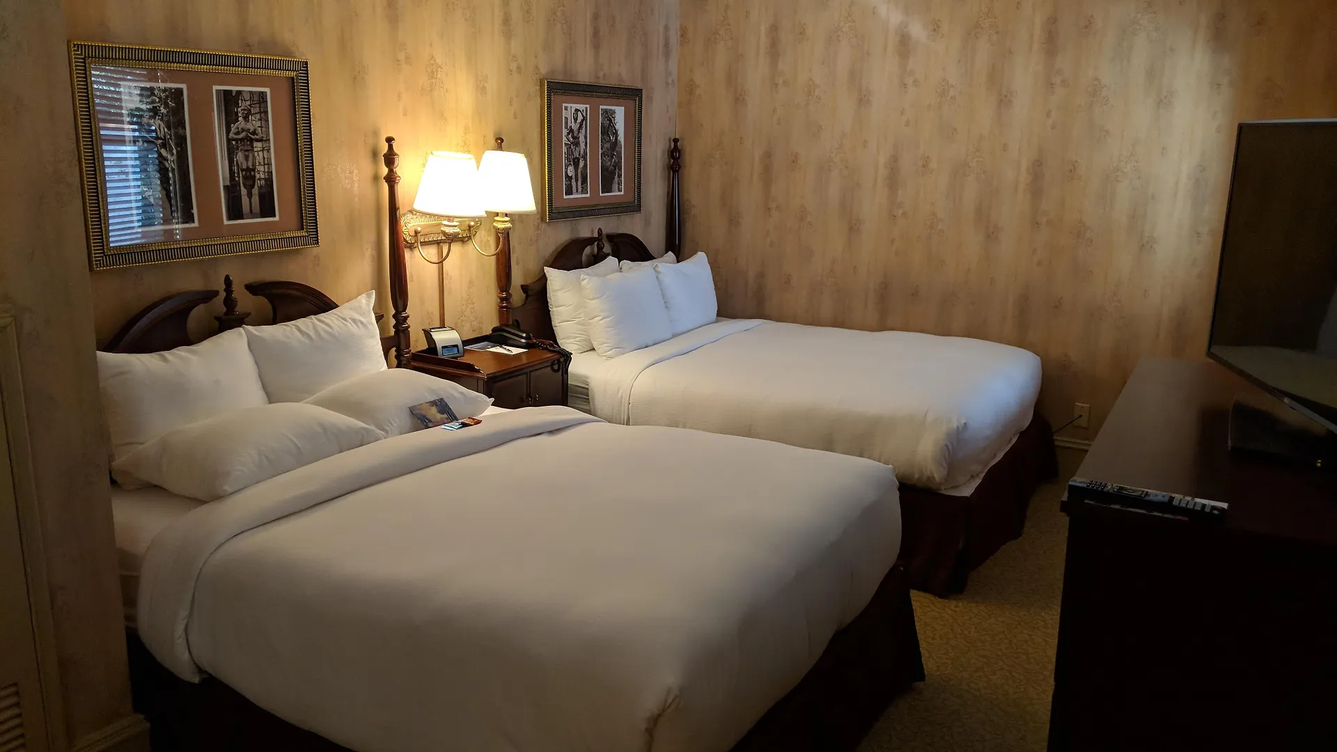 Dunhill Hotel Charlotte 4*,